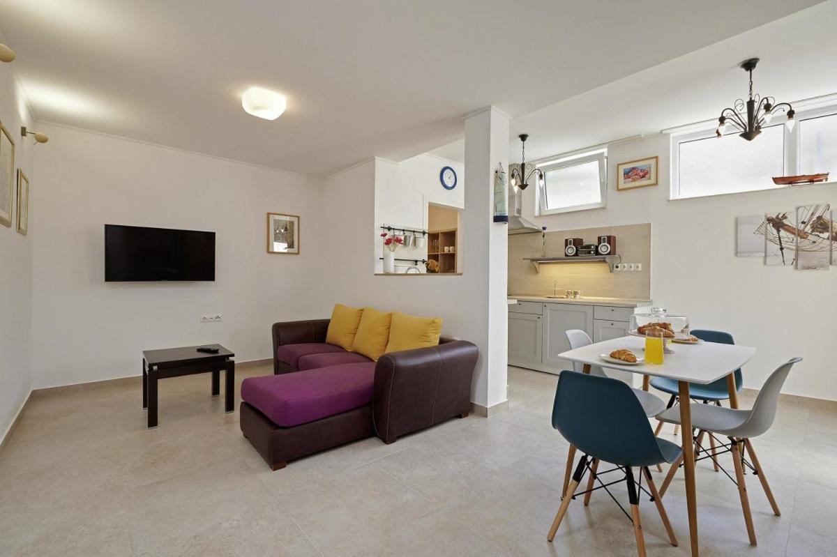 Smuketa In Trogir Haus Fuer 4 Personen Villa Exterior foto