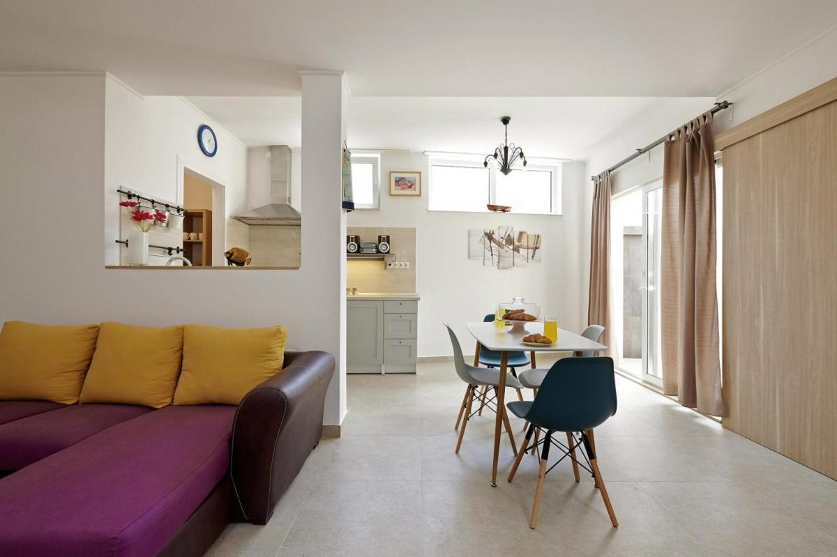 Smuketa In Trogir Haus Fuer 4 Personen Villa Exterior foto
