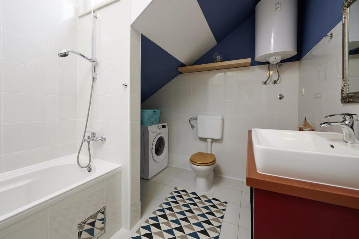 Smuketa In Trogir Haus Fuer 4 Personen Villa Exterior foto